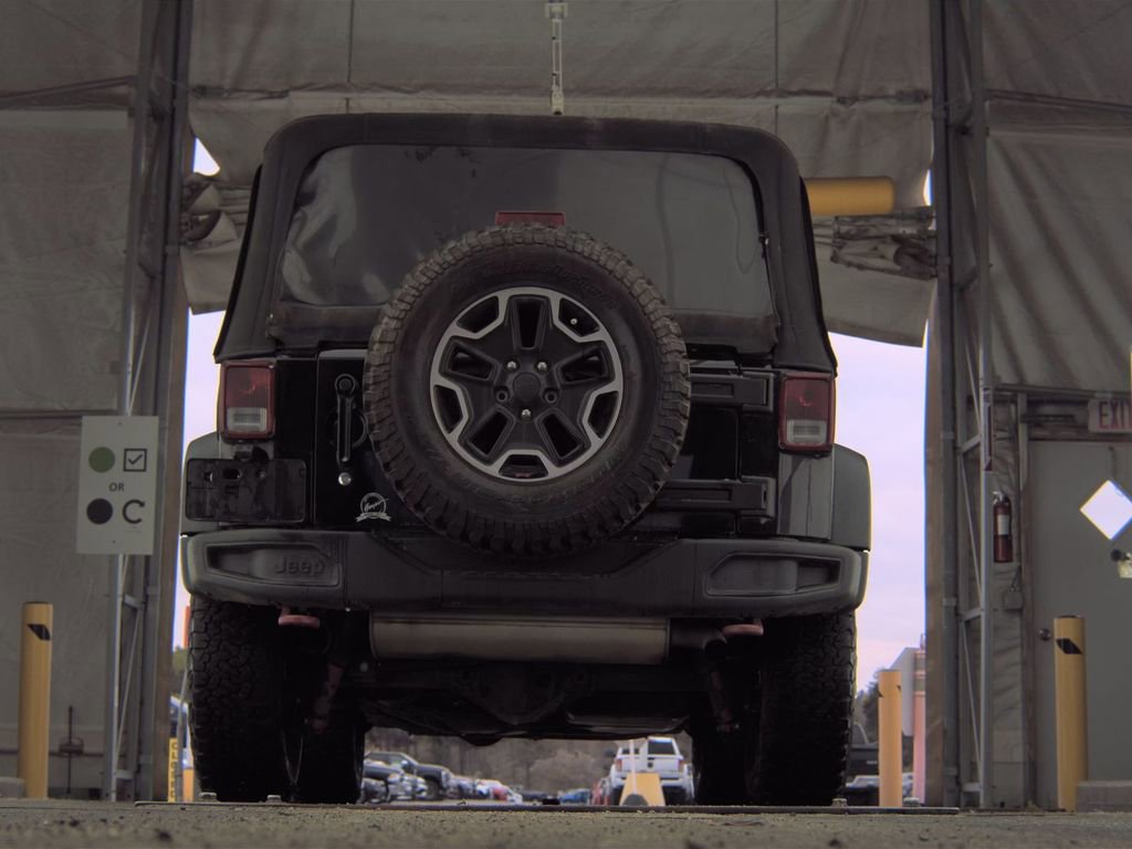 Used 2016 Jeep Wrangler Rubicon AWD/4WD image 7