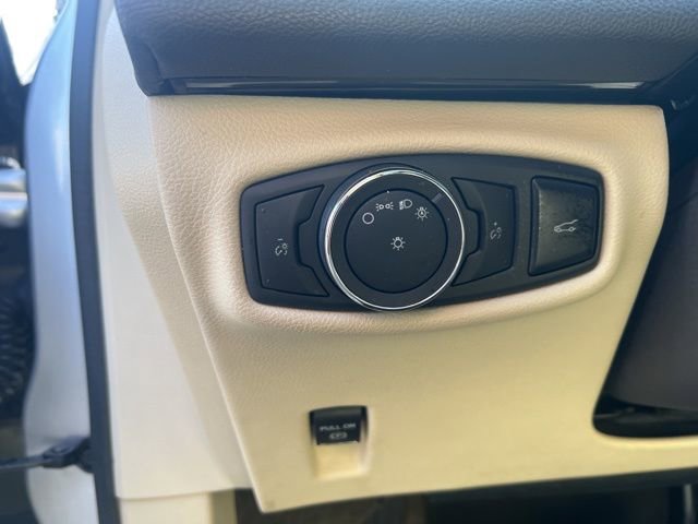 Used 2013 Lincoln MKZ Base image 8