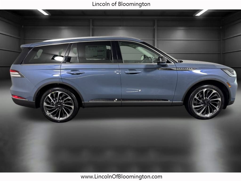 New 2026 Lincoln Aviator Reserve image 7