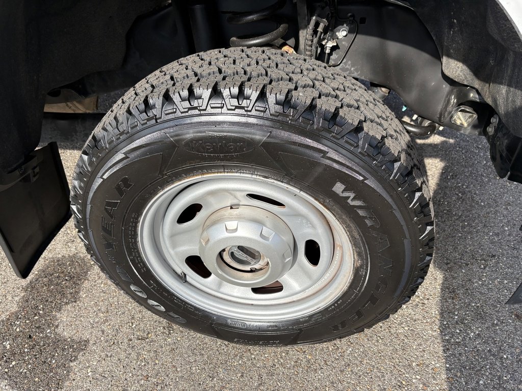 Used 2023 Ford F350 XL w/ Snow Plow Prep Package image 15