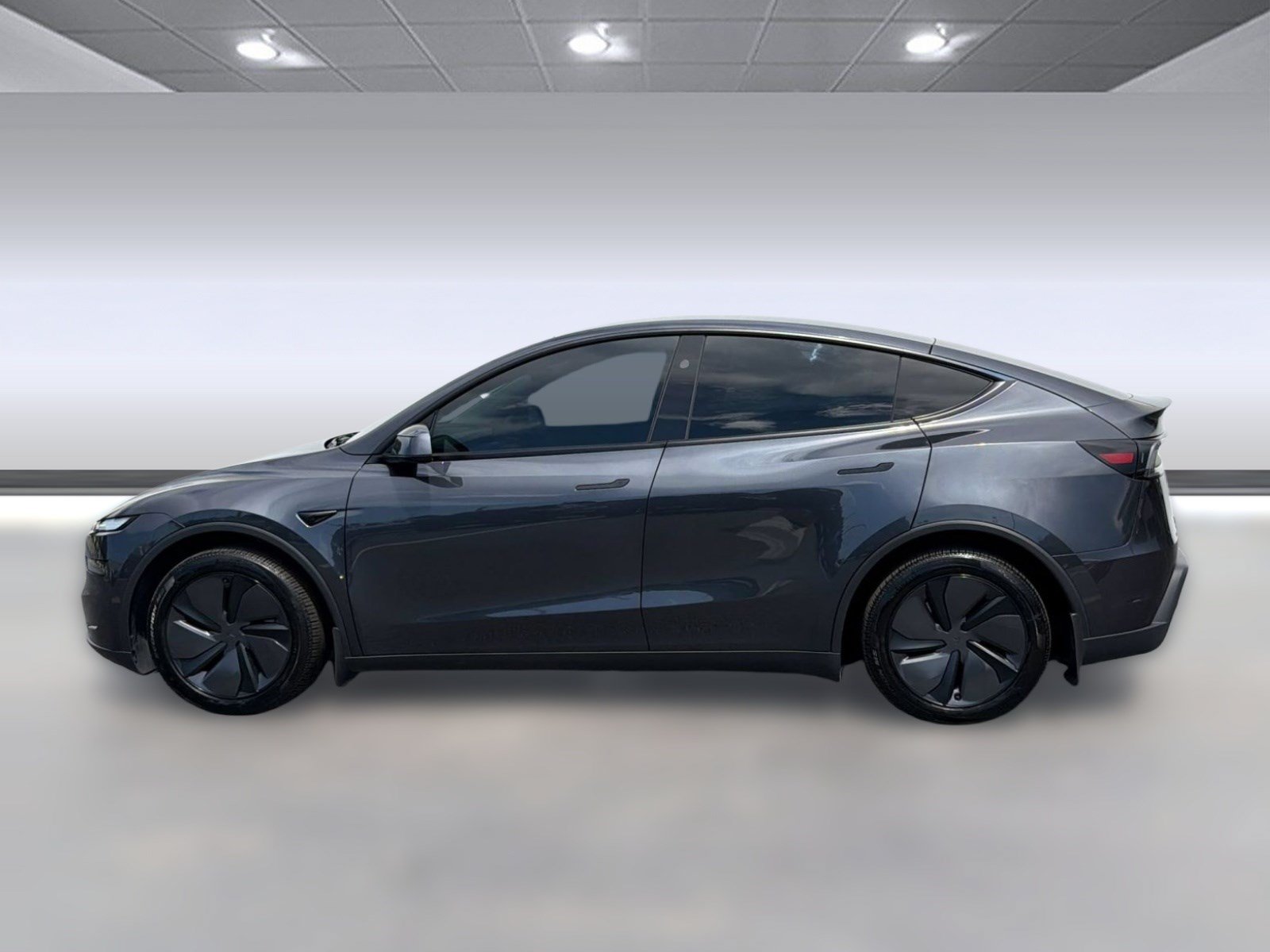 Used 2026 Tesla Model Y AWD image 2
