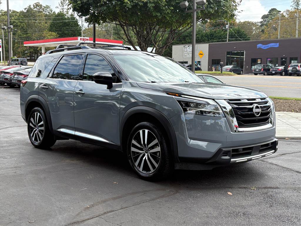 Used 2023 Nissan Pathfinder Platinum w/ Cargo Package