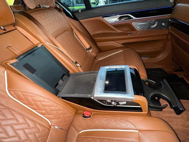Used 2020 BMW ALPINA B7 xDrive w/ Luxury Rear Seating Package image 30