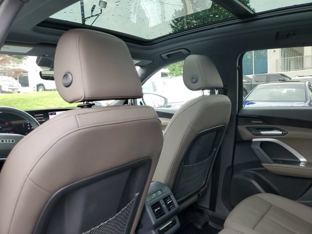 Used 2025 Audi Q5 Premium Plus w/ Premium Plus AWD/4WD image 17