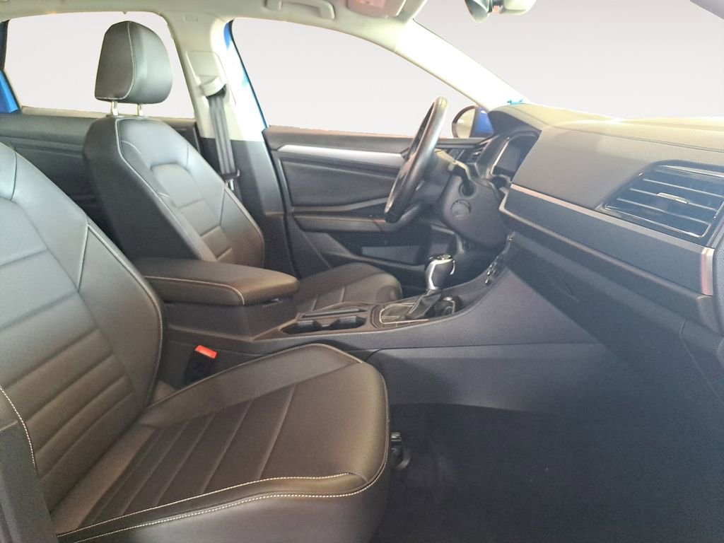 Used 2024 Volkswagen Jetta SE image 15