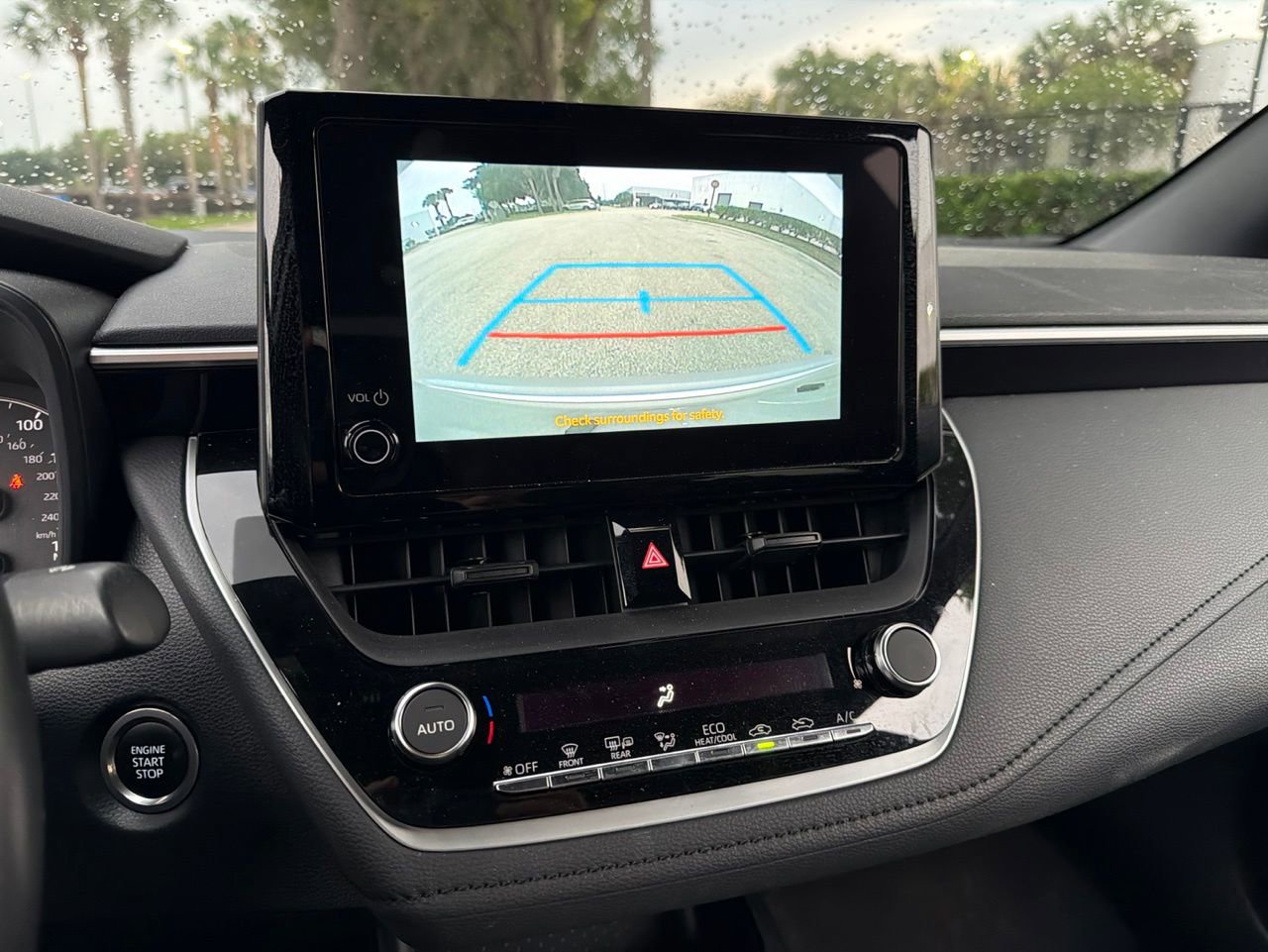 Used 2024 Toyota Corolla SE FWD image 11