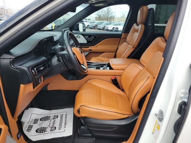 Used 2023 Lincoln Aviator Black Label image 5