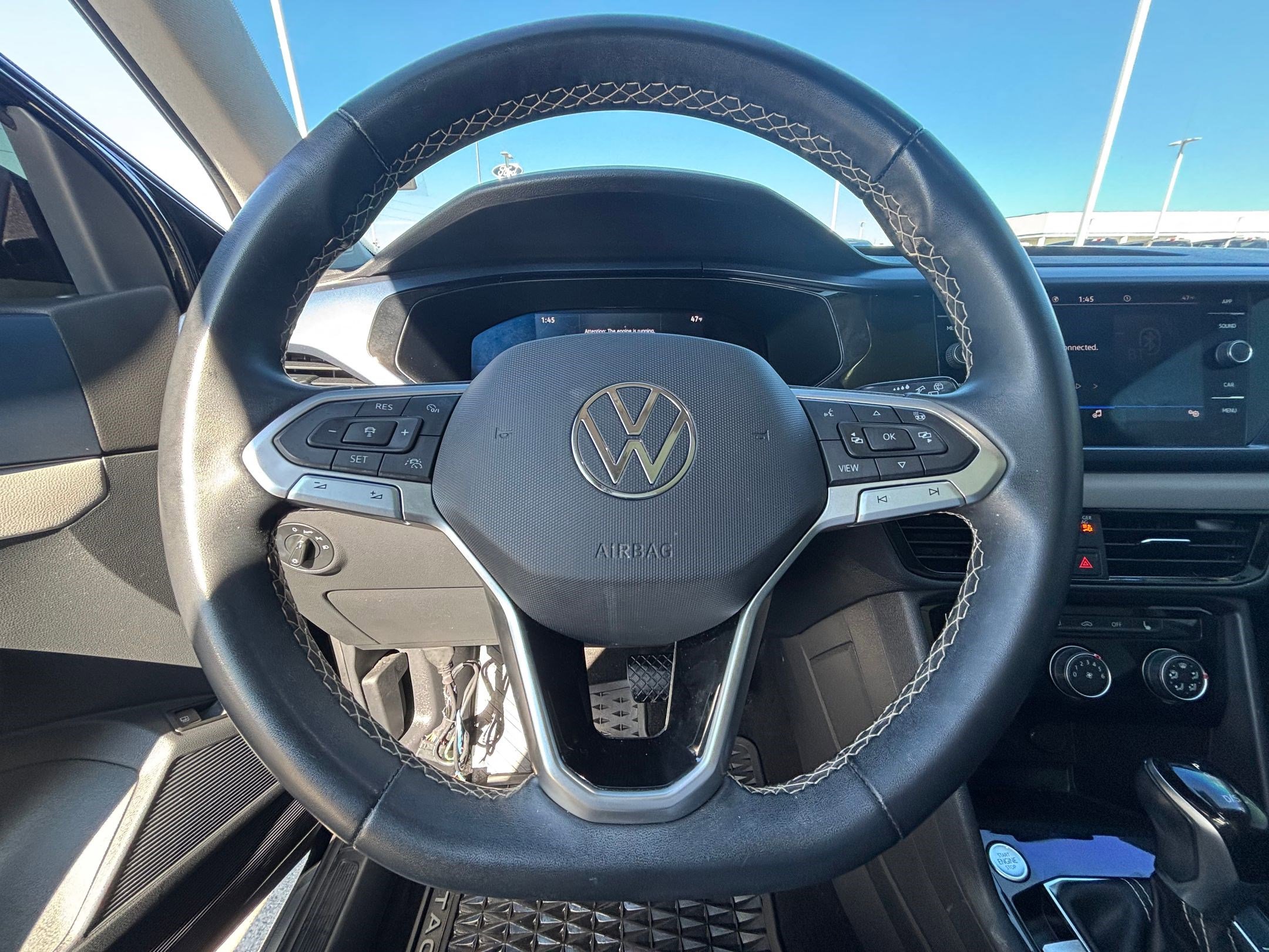 Used 2023 Volkswagen Taos SE image 16