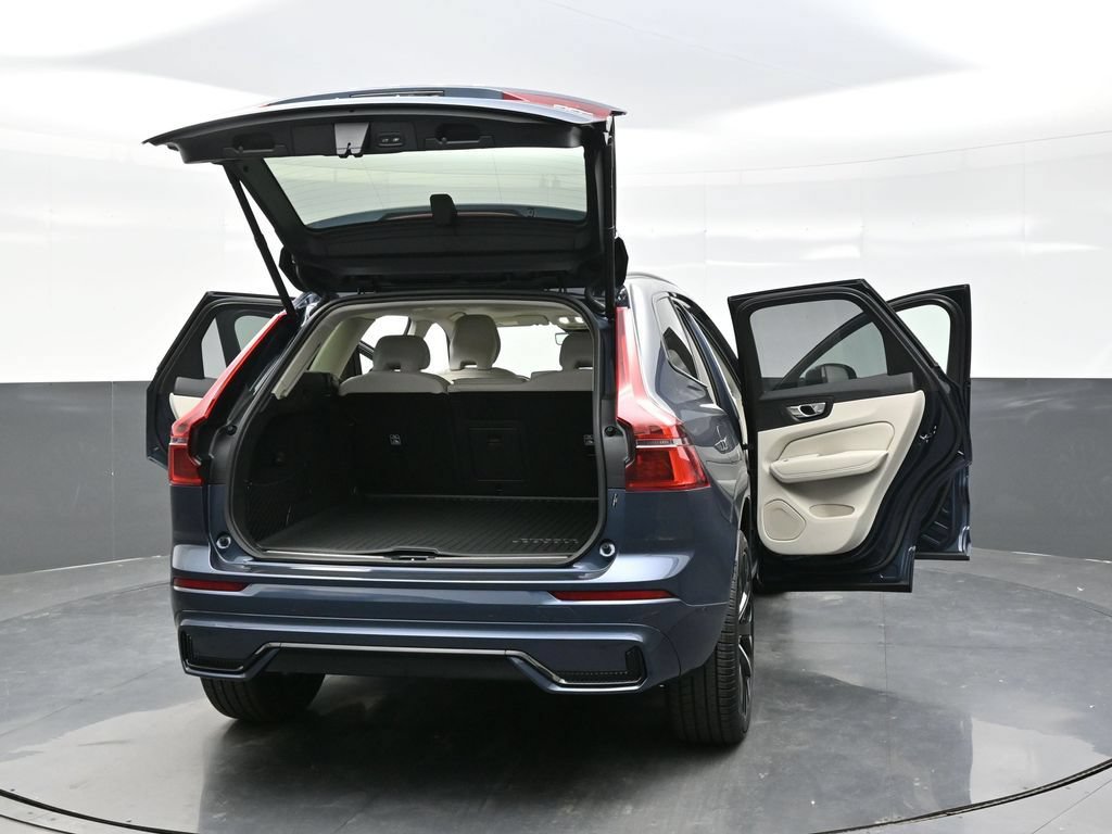 New 2026 Volvo XC60 B5 Ultra w/ Climate Package AWD/4WD image 50