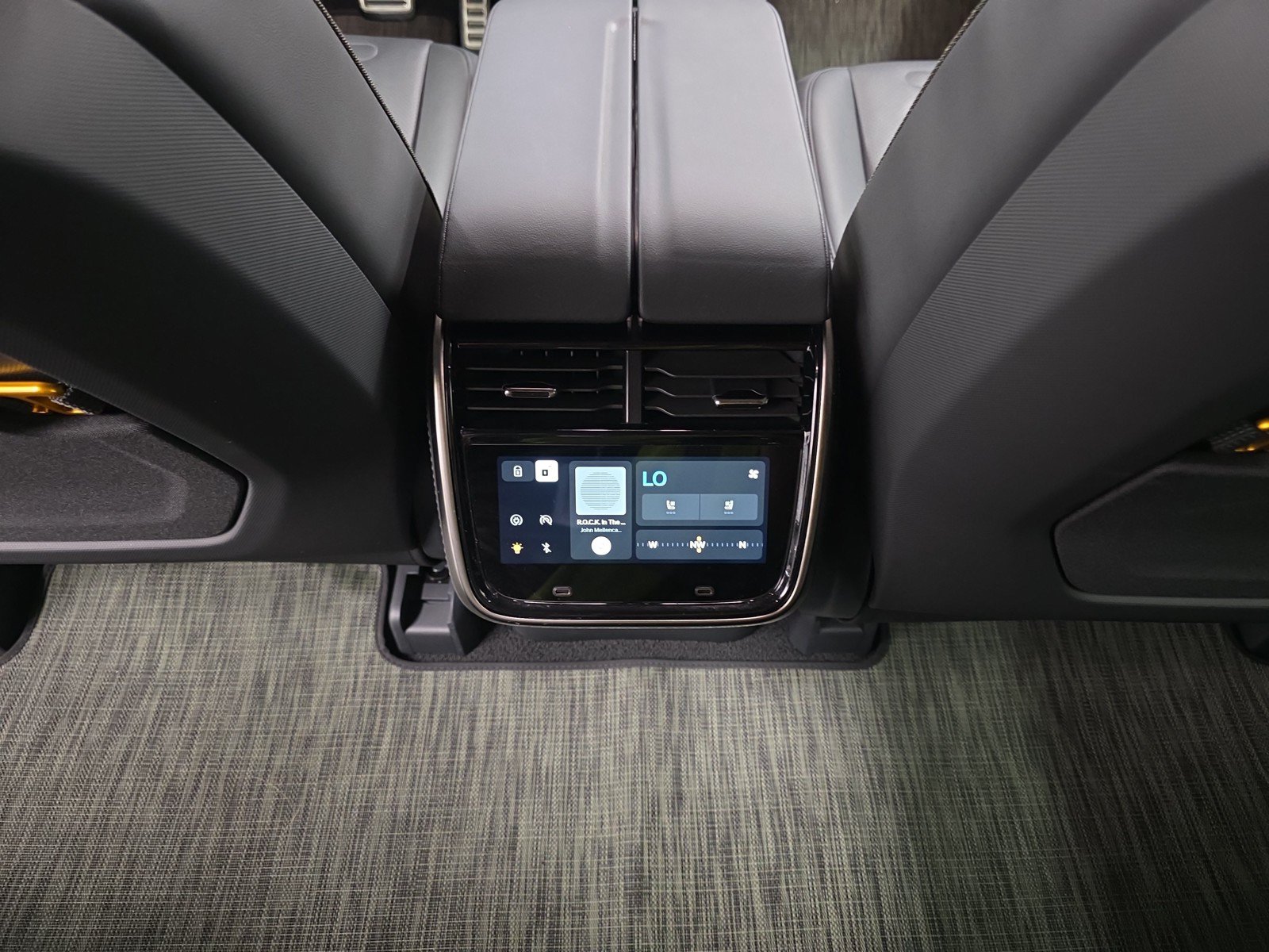 Used 2022 Rivian R1T Adventure AWD/4WD image 26