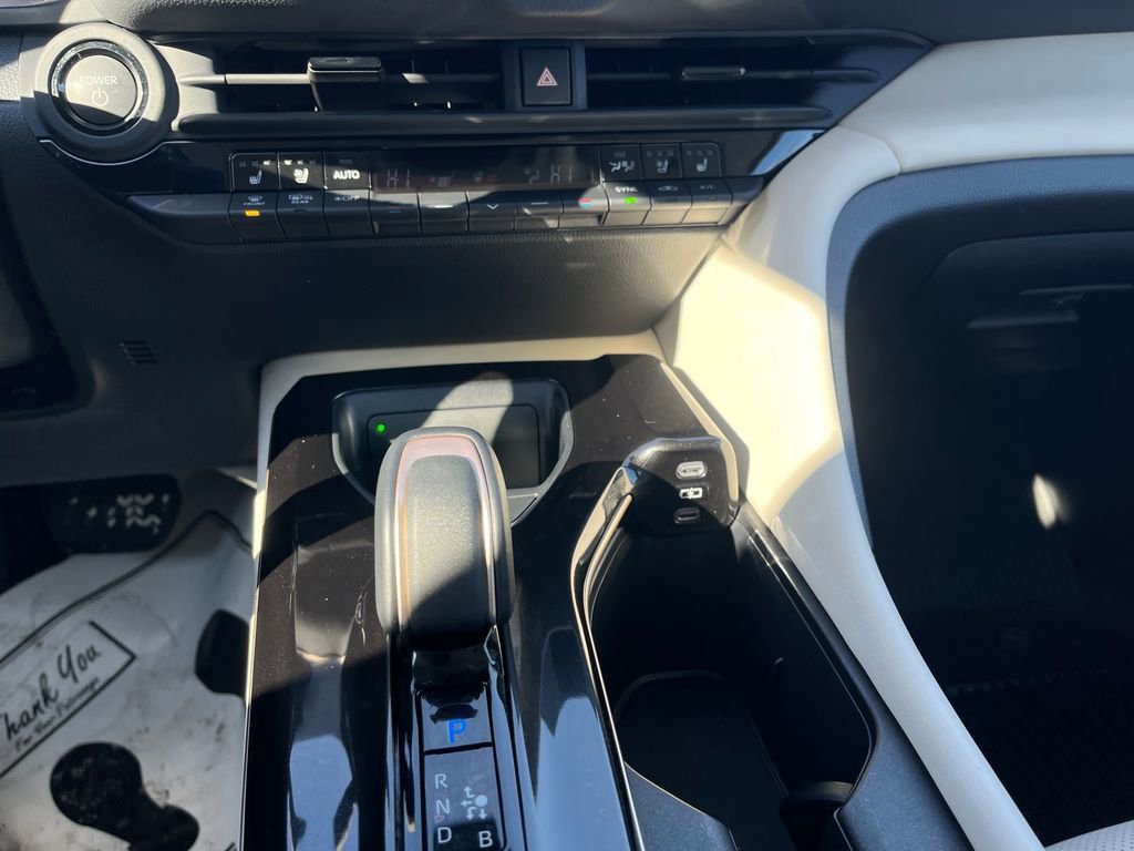 Certified 2025 Toyota Crown Limited image 19