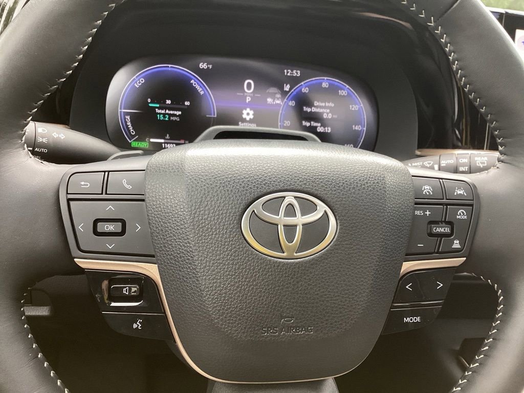 Certified 2025 Toyota Crown Signia w/ Advanced Technology Package AWD/4WD image 17