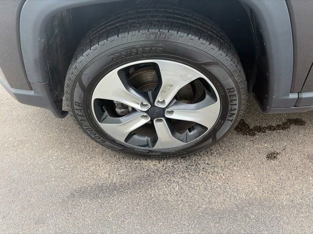 Used 2018 Jeep Compass Latitude w/ Popular Equipment Group AWD/4WD image 47