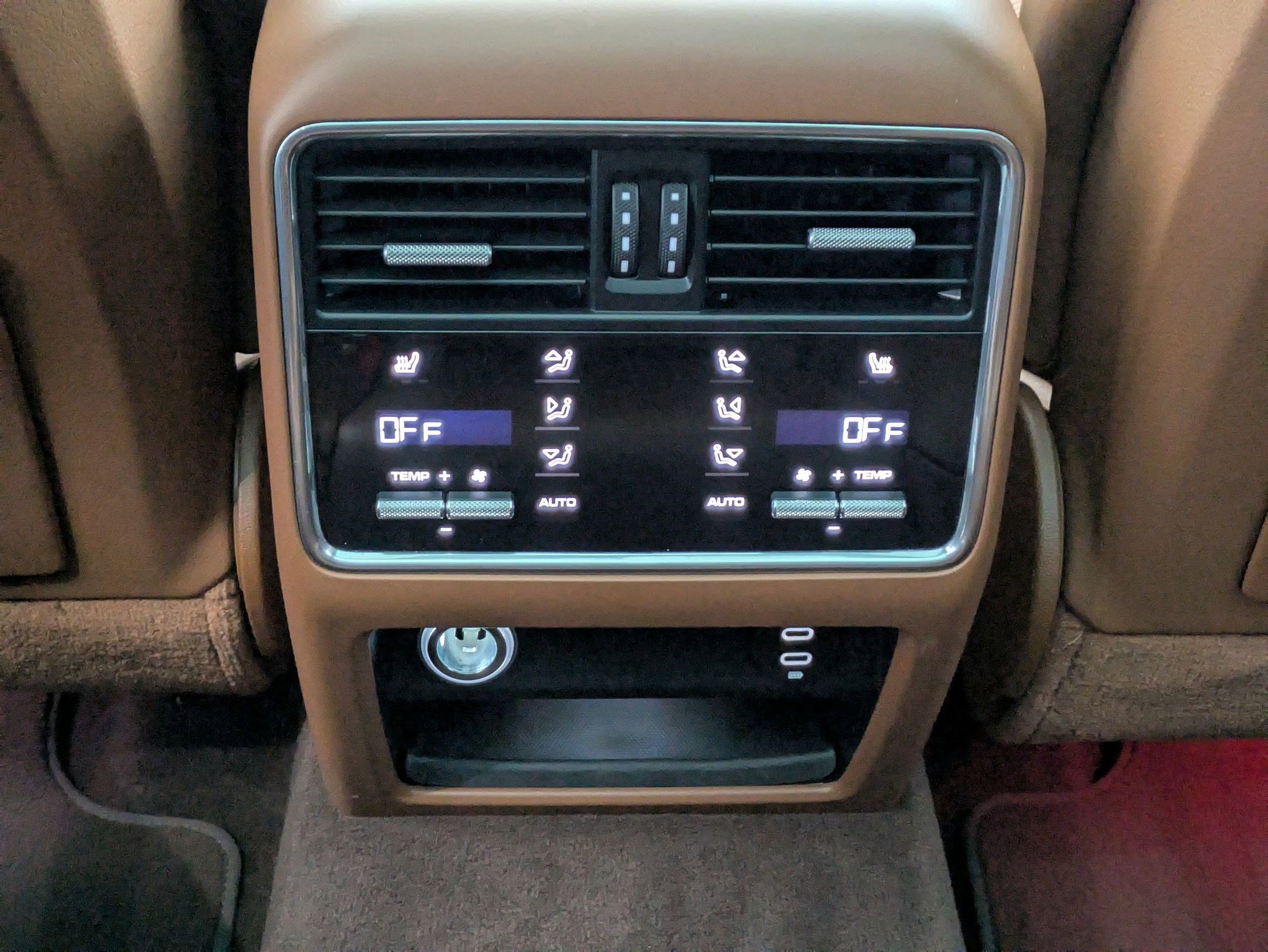 Used 2023 Porsche Cayenne Turbo S image 29