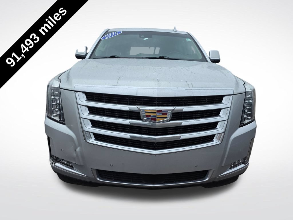 Used 2018 Cadillac Escalade Premium Luxury AWD/4WD image 3