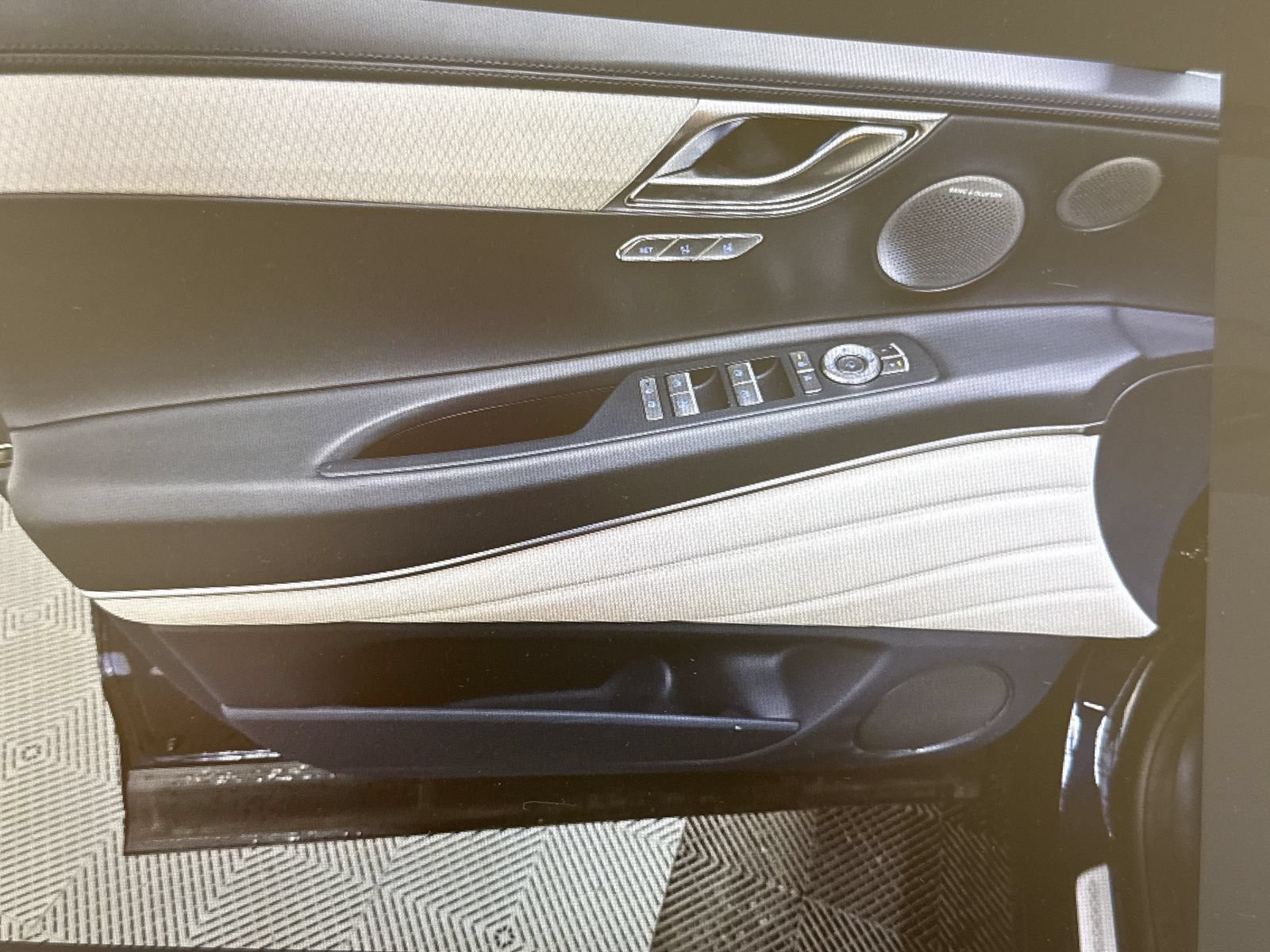 Used 2025 Genesis GV80 3.5T Prestige AWD/4WD image 12