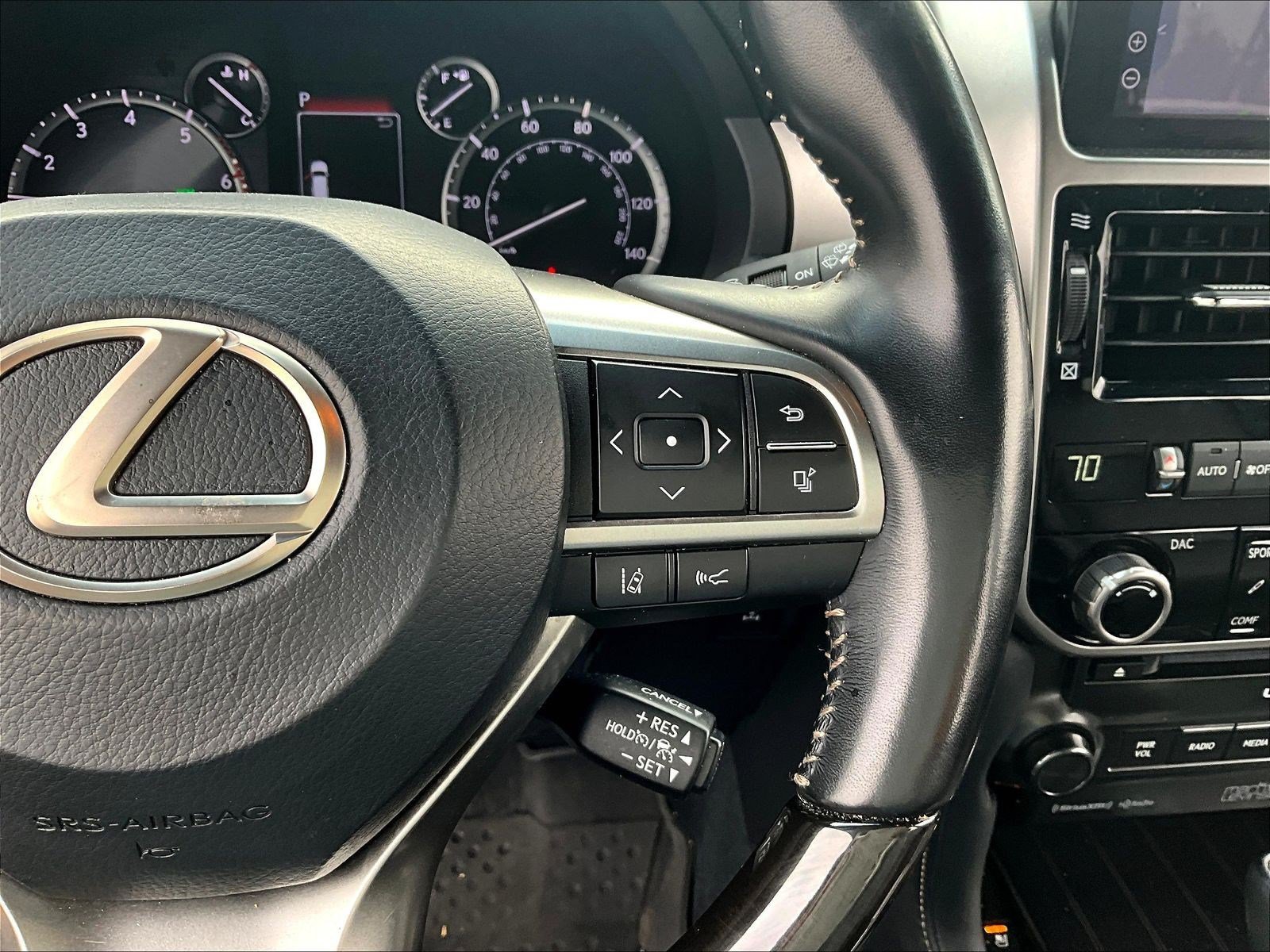 Used 2023 Lexus GX 460 Luxury w/ Sport Design Package AWD/4WD image 12