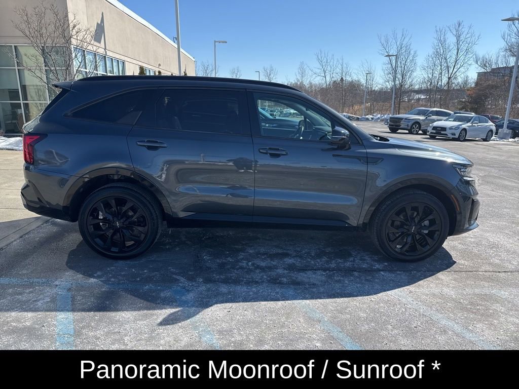 Used 2022 Kia Sorento SX image 3