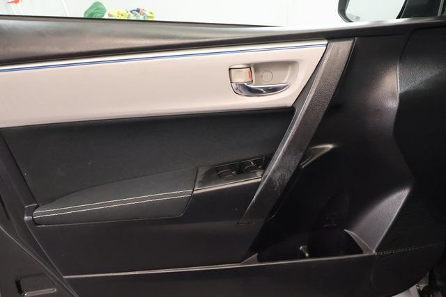 Used 2015 Toyota Corolla LE FWD image 10