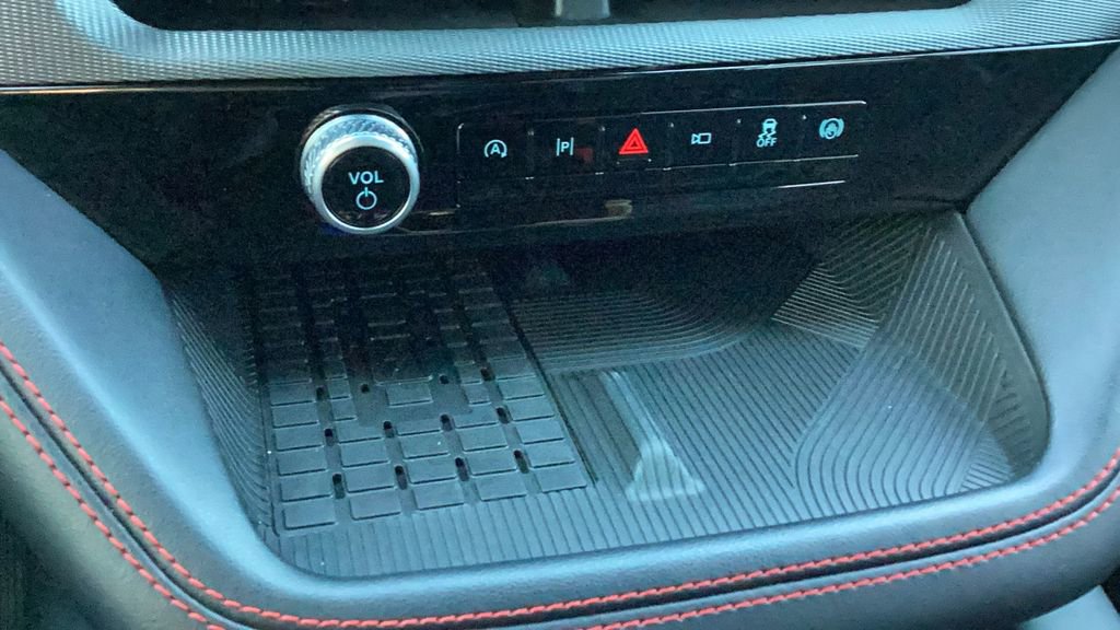 Used 2025 Ford Explorer ST image 30