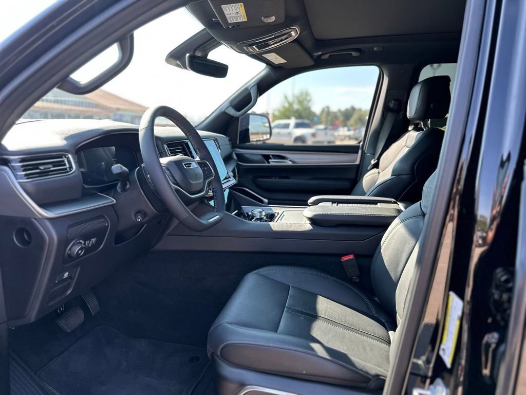 New 2025 Jeep Wagoneer Series III w/ Premium Group I image 20