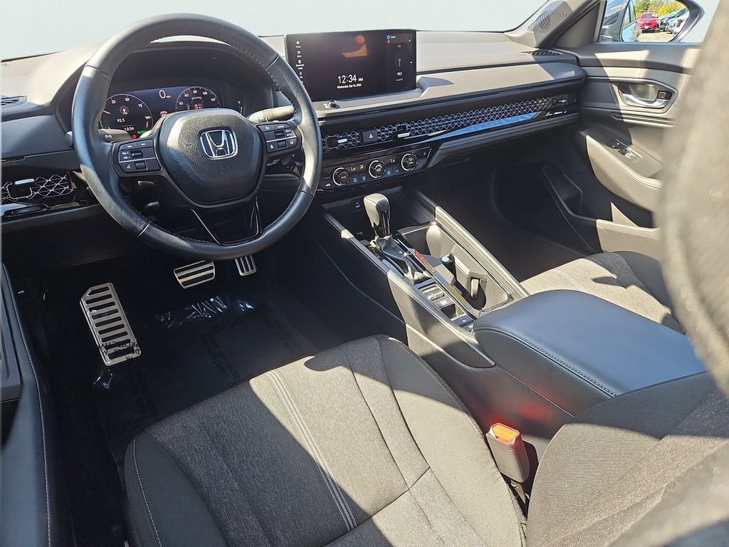 Used 2025 Honda Accord Sport image 11