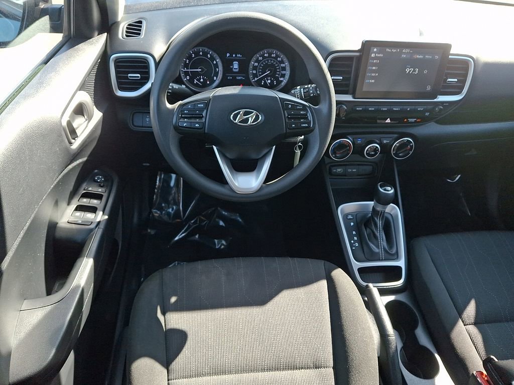 Used 2022 Hyundai Venue SE w/ Cargo Package image 11