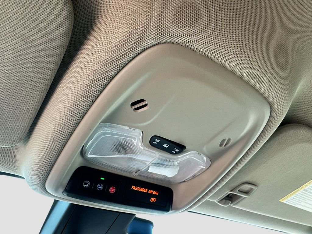 Certified 2025 Buick Encore GX Sport Touring w/ Advanced Technology Package image 18