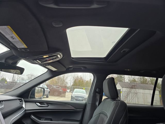 Used 2025 Jeep Grand Cherokee L Laredo w/ Luxury Tech Group I image 12