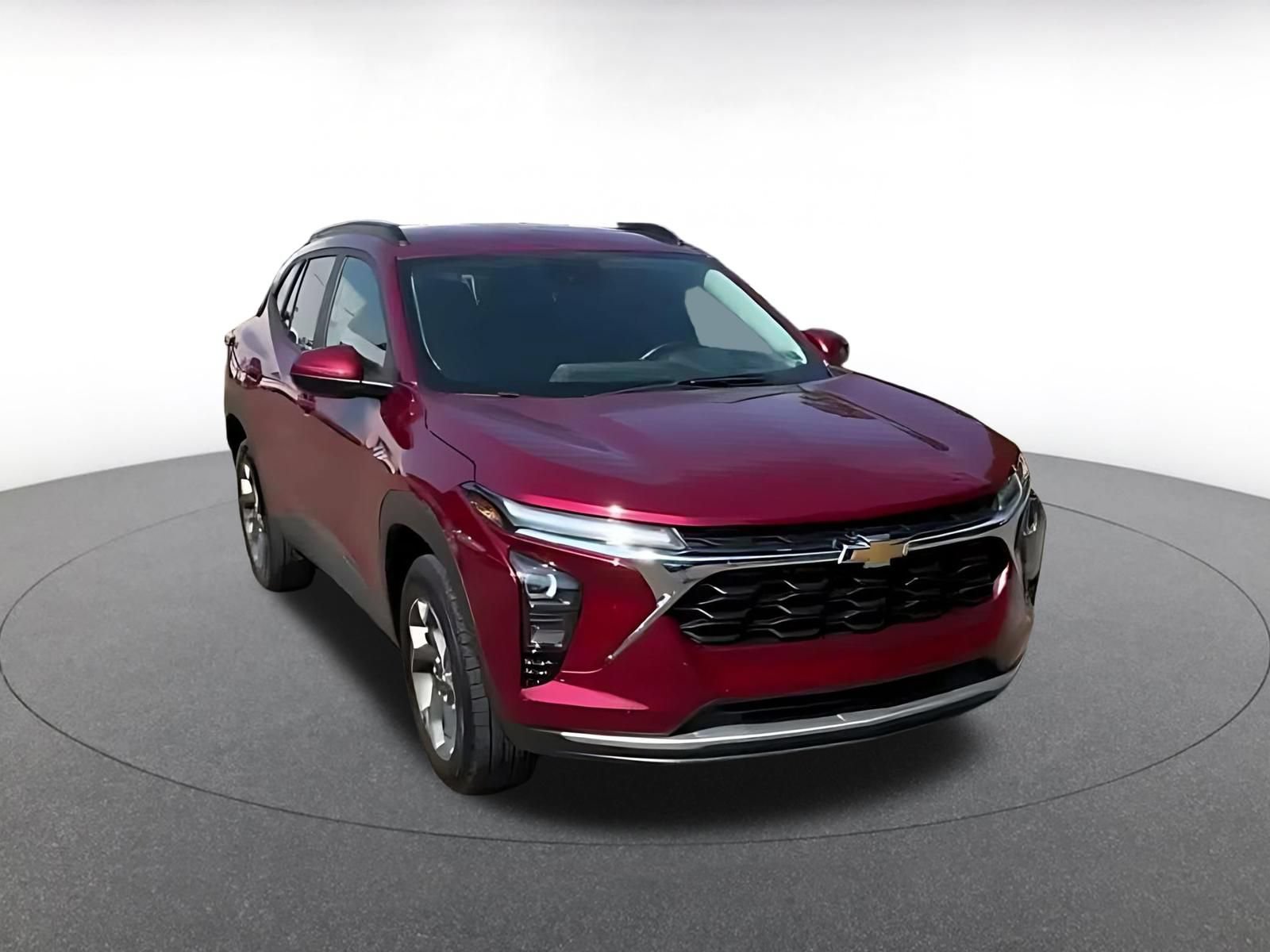 Used 2025 Chevrolet Trax LT w/ LT Convenience Package FWD image 3