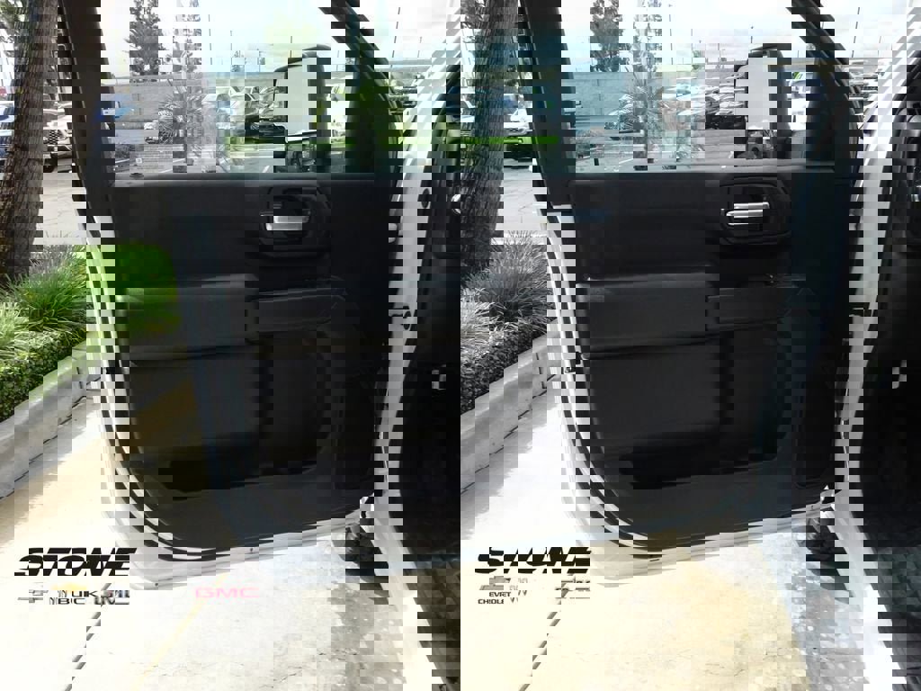 New 2026 GMC Sierra 2500 Pro w/ Convenience Package image 17