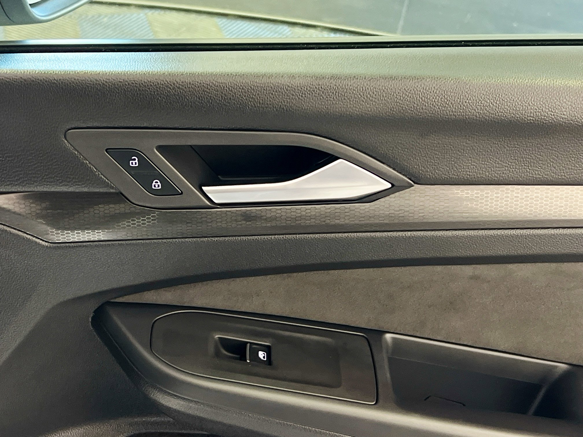 Used 2023 Volkswagen GTI Autobahn image 32