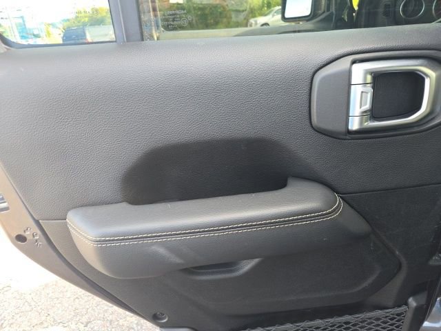 Used 2019 Jeep Wrangler Unlimited Sahara image 41