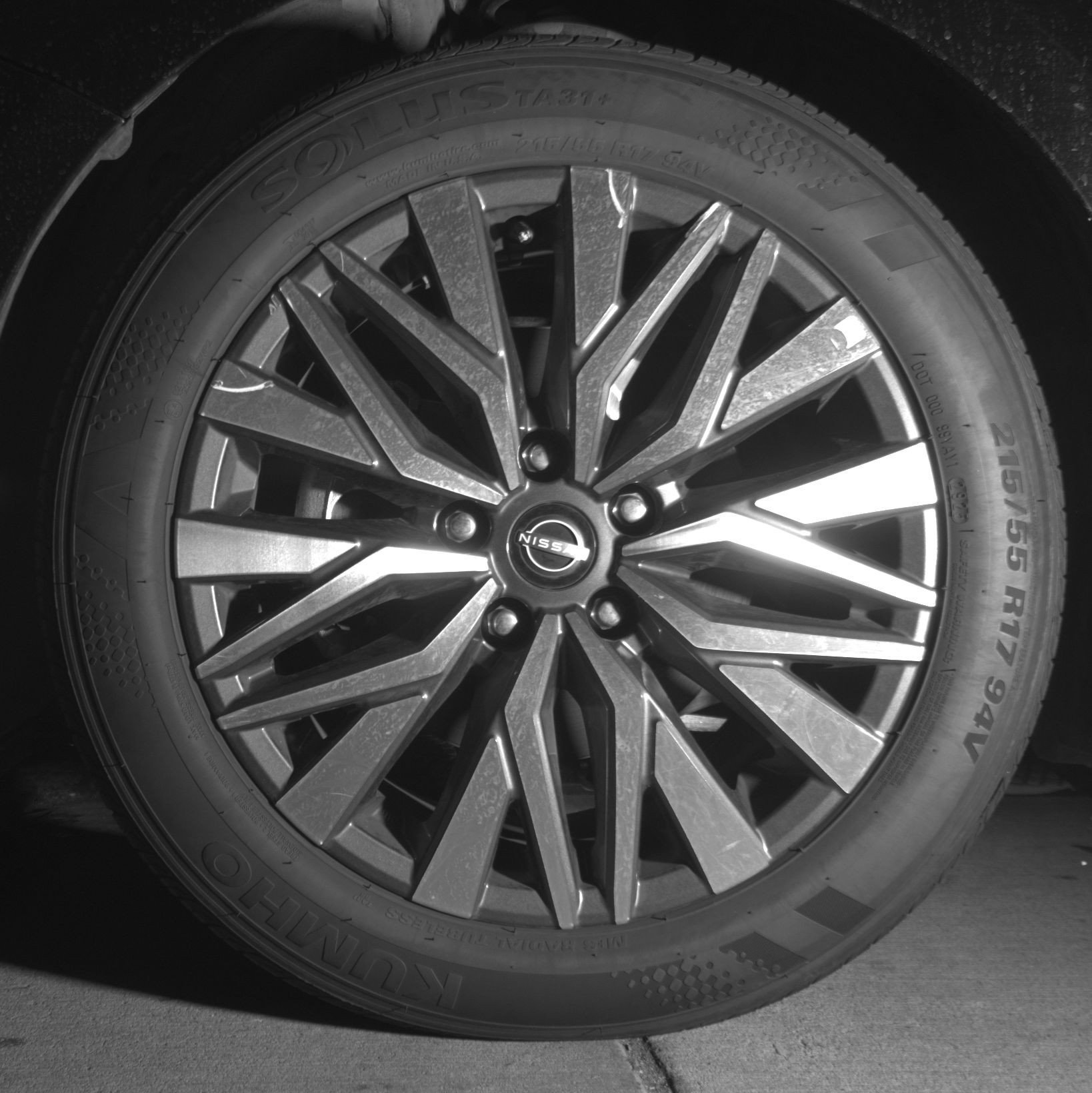 Used 2025 Nissan Altima 2.5 SV FWD image 12