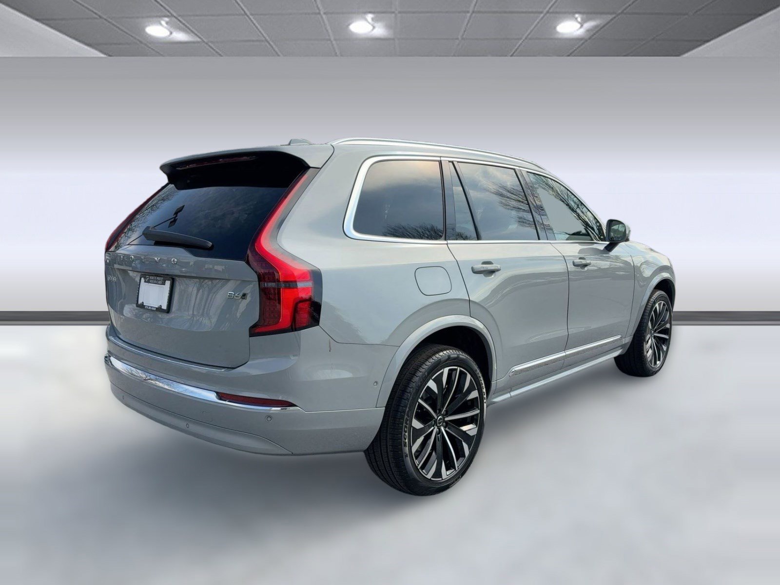 New 2026 Volvo XC90 B6 Plus w/ Protection Package Premier image 8