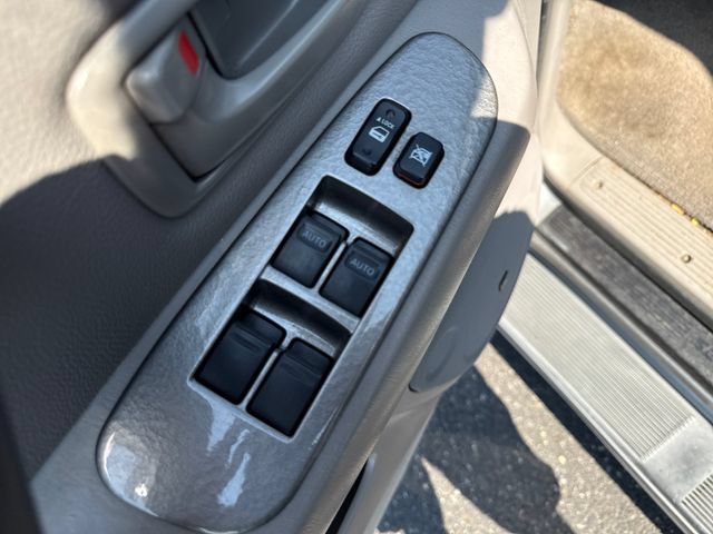 Used 2005 Toyota Sequoia Limited AWD/4WD image 26