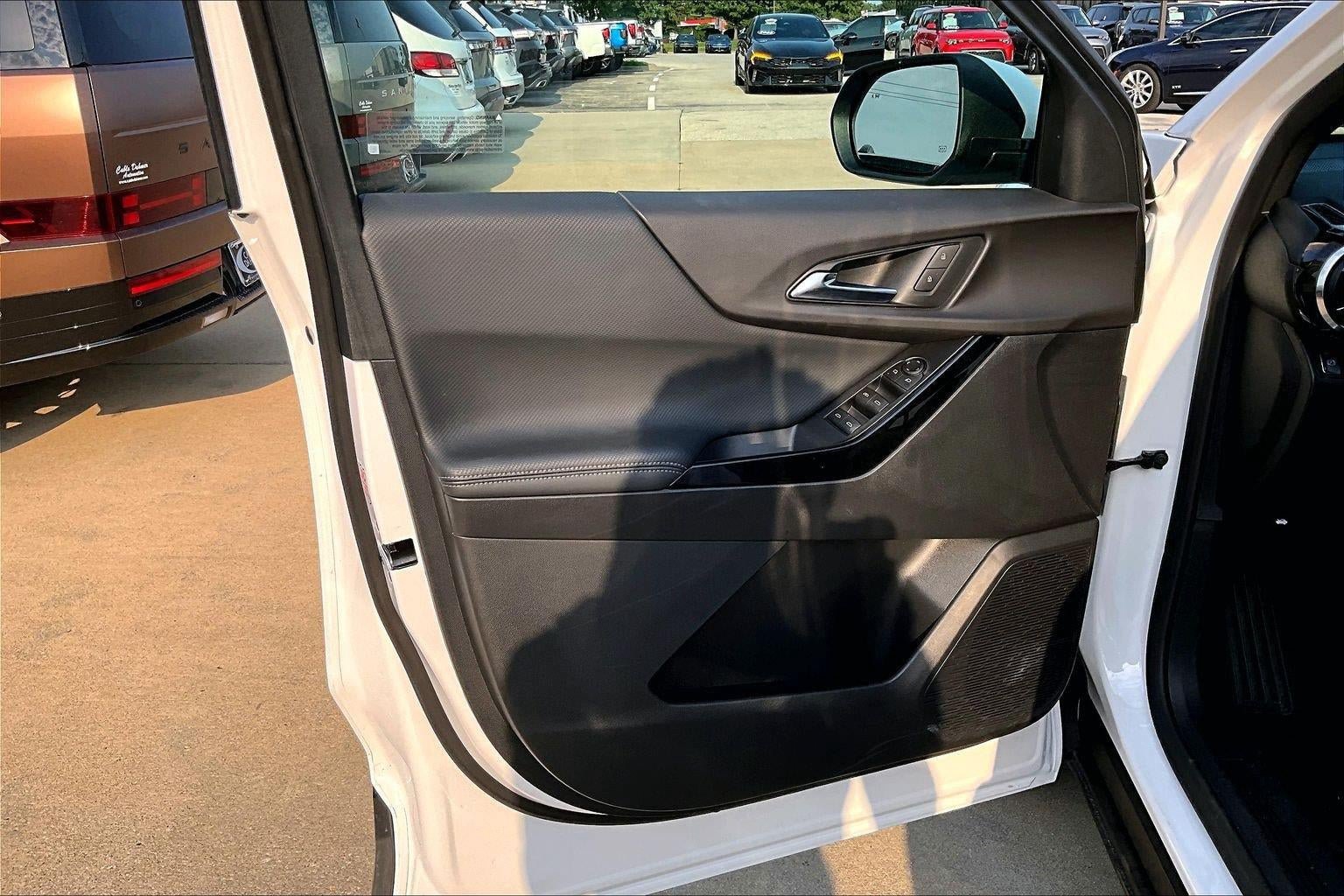 Used 2026 Chevrolet Equinox LT FWD image 18
