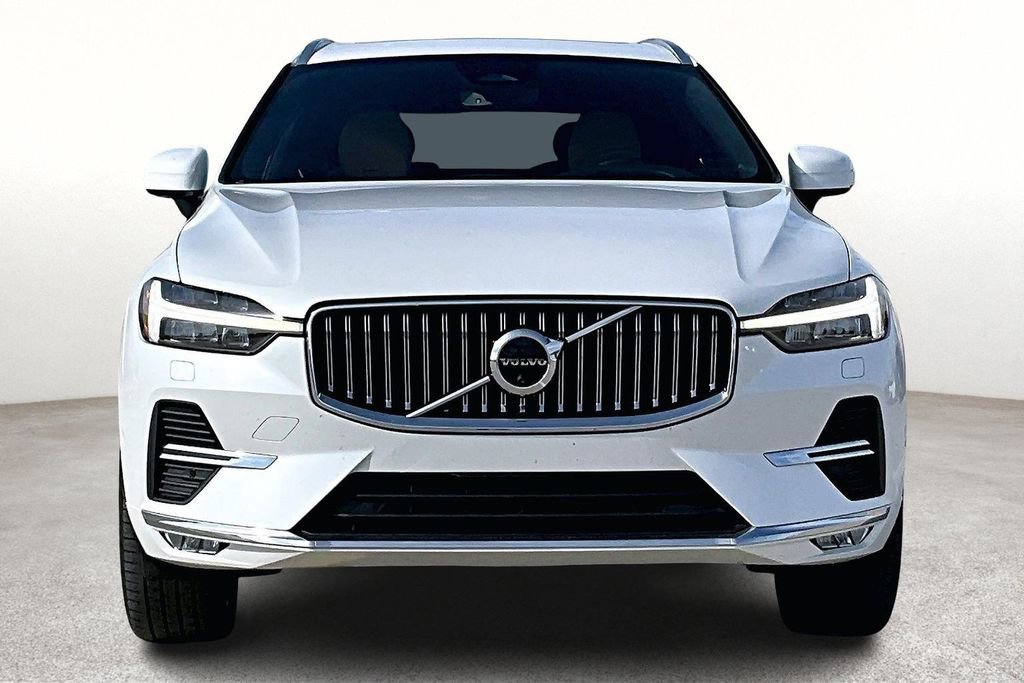 Used 2023 Volvo XC60 B5 Ultimate w/ Climate Package image 5