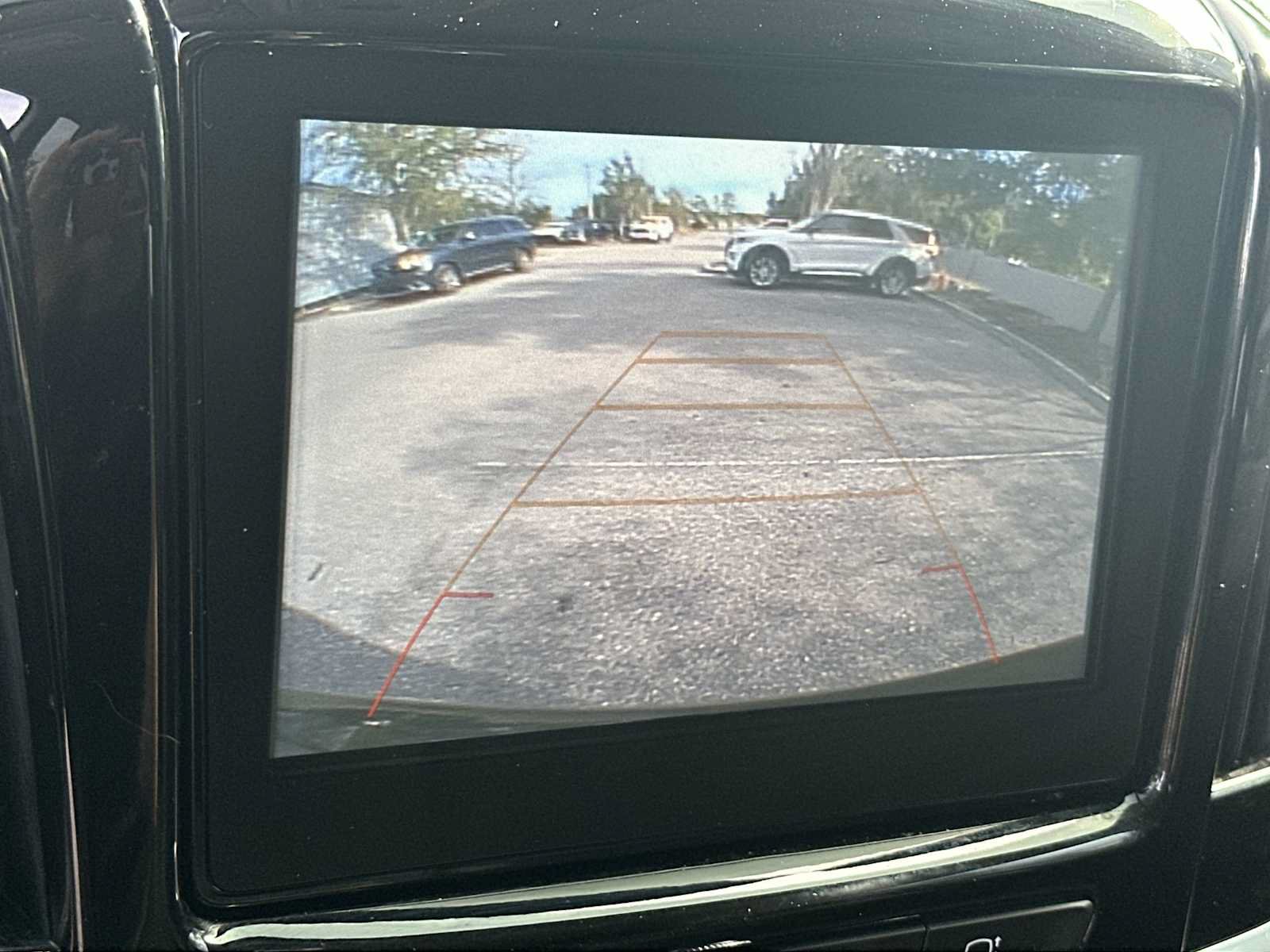 Used 2019 Chevrolet Traverse LT FWD image 22
