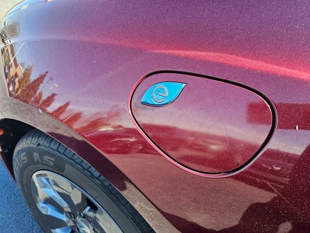 Used 2018 Chrysler Pacifica Limited w/ Advanced Safetytec Group image 11