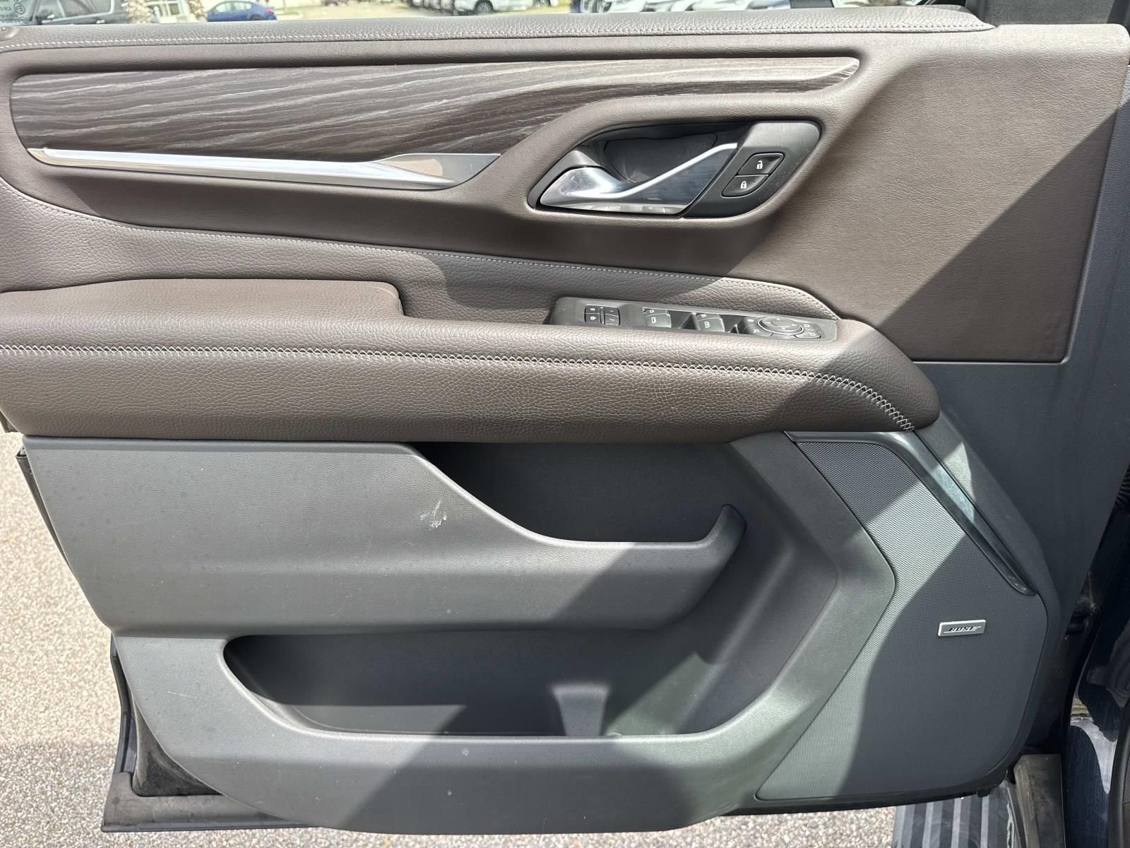 Used 2021 GMC Yukon Denali w/ Denali Premium Package image 21