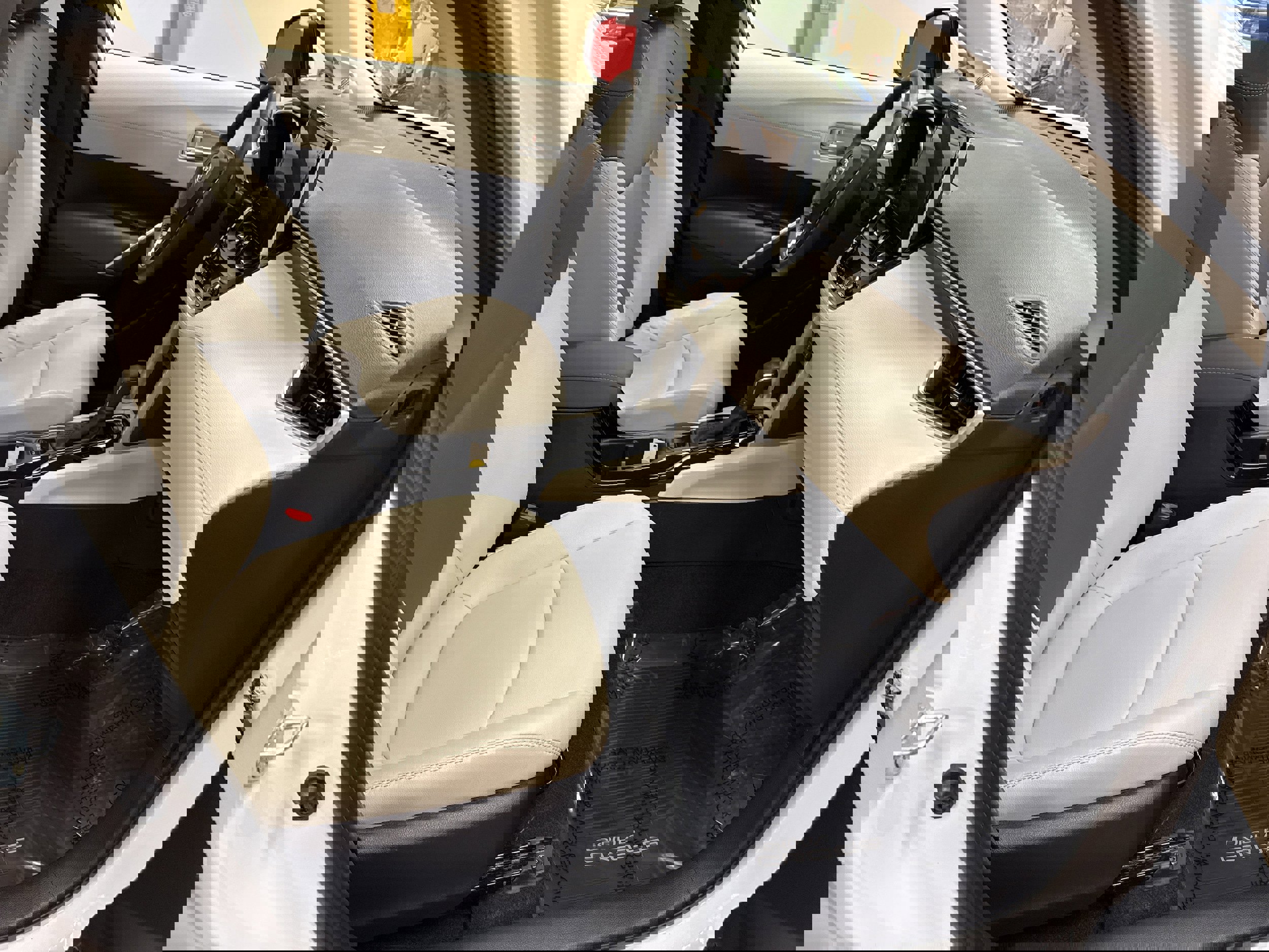 Used 2024 Toyota Corolla Cross XLE w/ Convenience Package image 18