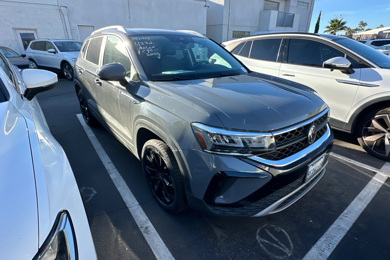 Used 2023 Volkswagen Taos SE w/ Black Wheel Package image 2