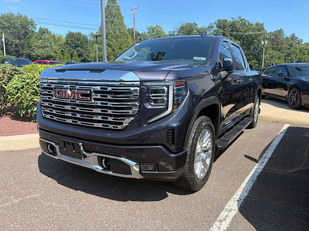 Used 2022 GMC Sierra 1500 Denali AWD/4WD image 3