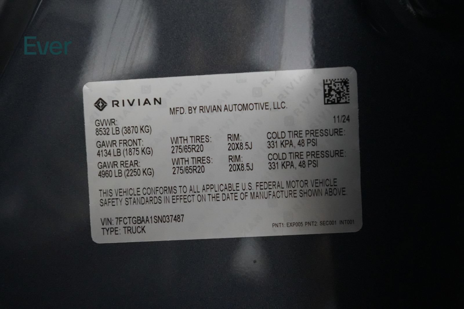 Used 2025 Rivian R1T Adventure Dual AWD/4WD image 30