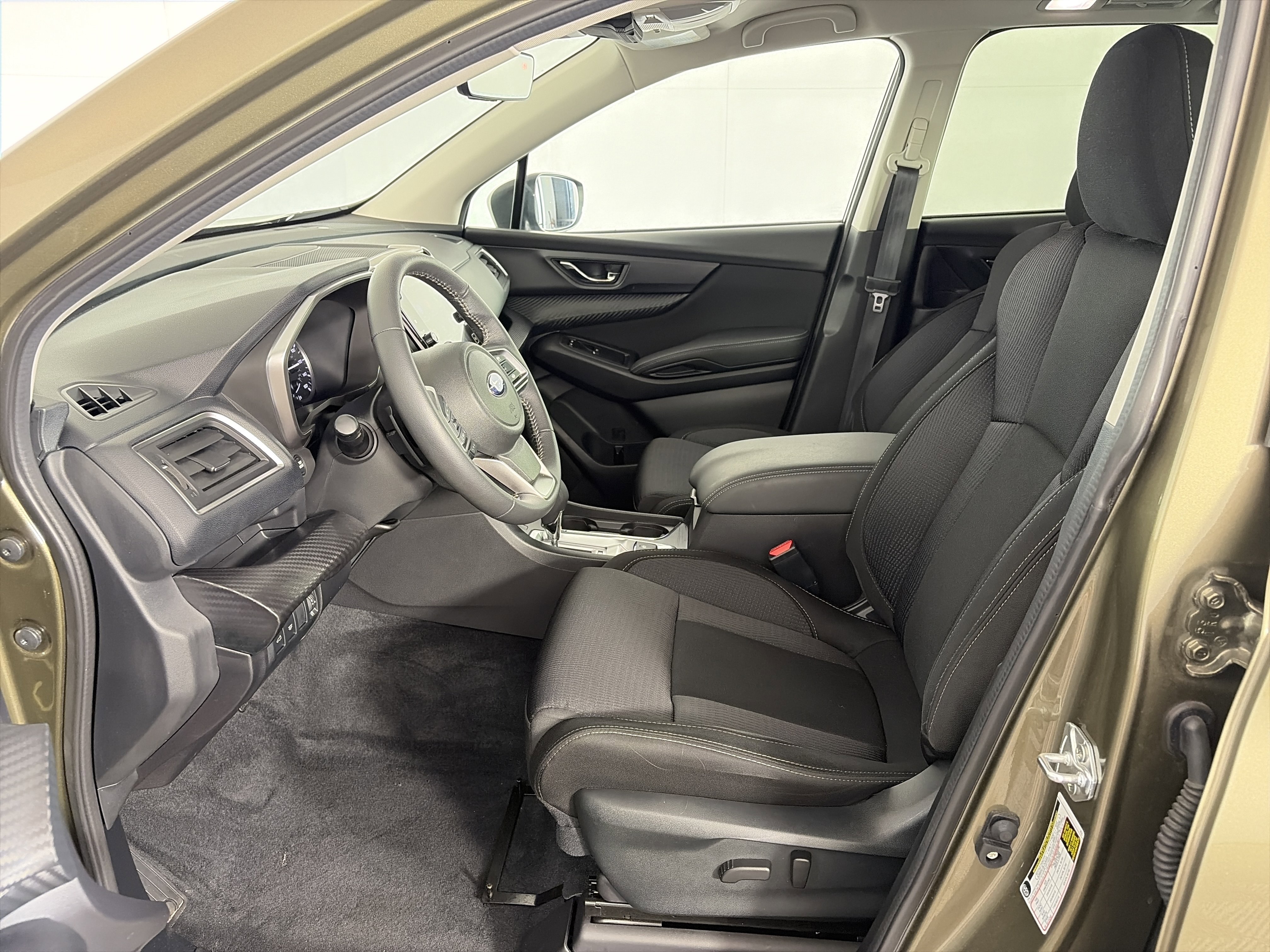 Used 2025 Subaru Ascent Premium AWD/4WD image 6