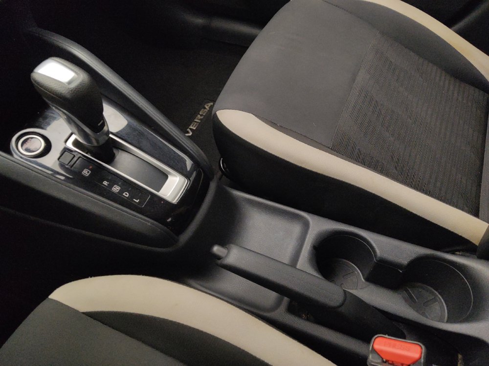 Used 2021 Nissan Versa SV FWD image 26