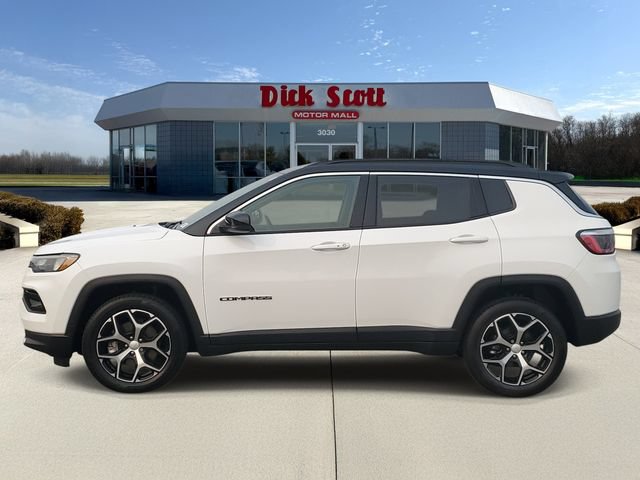Used 2024 Jeep Compass Limited AWD/4WD image 4