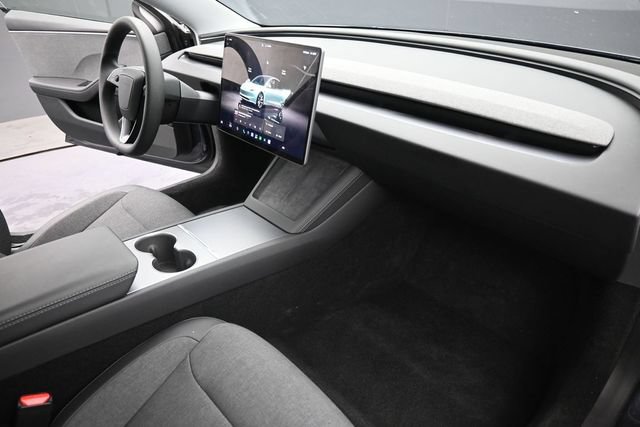 Used 2025 Tesla Model 3 RWD image 10
