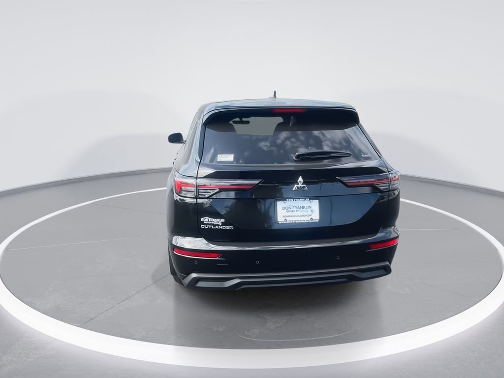 New 2025 Mitsubishi Outlander ES image 7